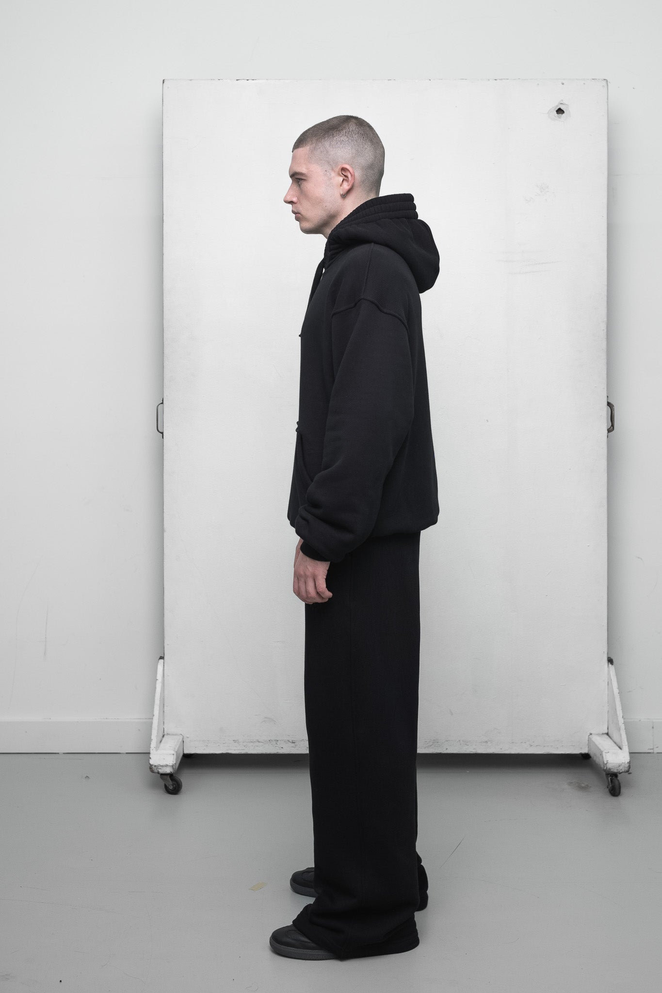 V2 SPIRAL JOGGER BLACK